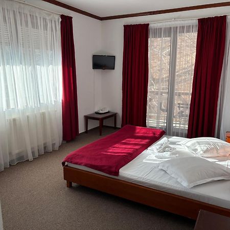 Cabana Izvoarele Doftanei Trăisteni Exterior foto